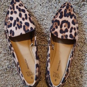 Women's leopard print flats